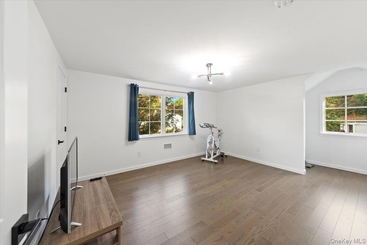 #18 photo, 175 Edgepark Road, White Plains , NY 10603