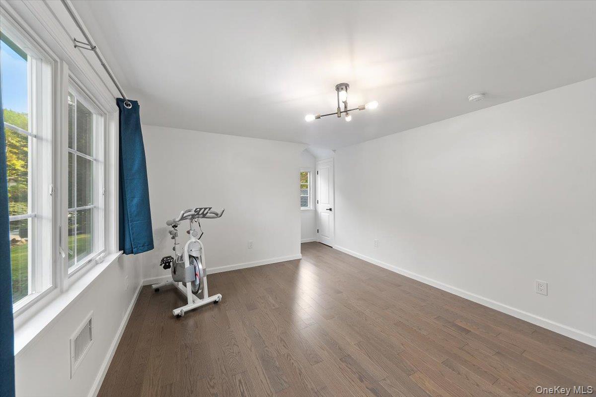 #19 photo, 175 Edgepark Road, White Plains , NY 10603