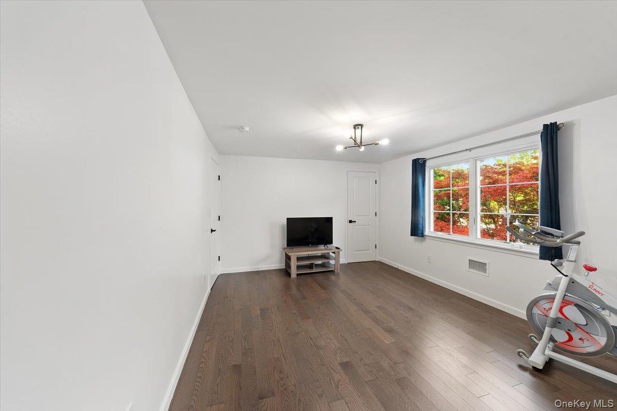 #20 photo, 175 Edgepark Road, White Plains , NY 10603