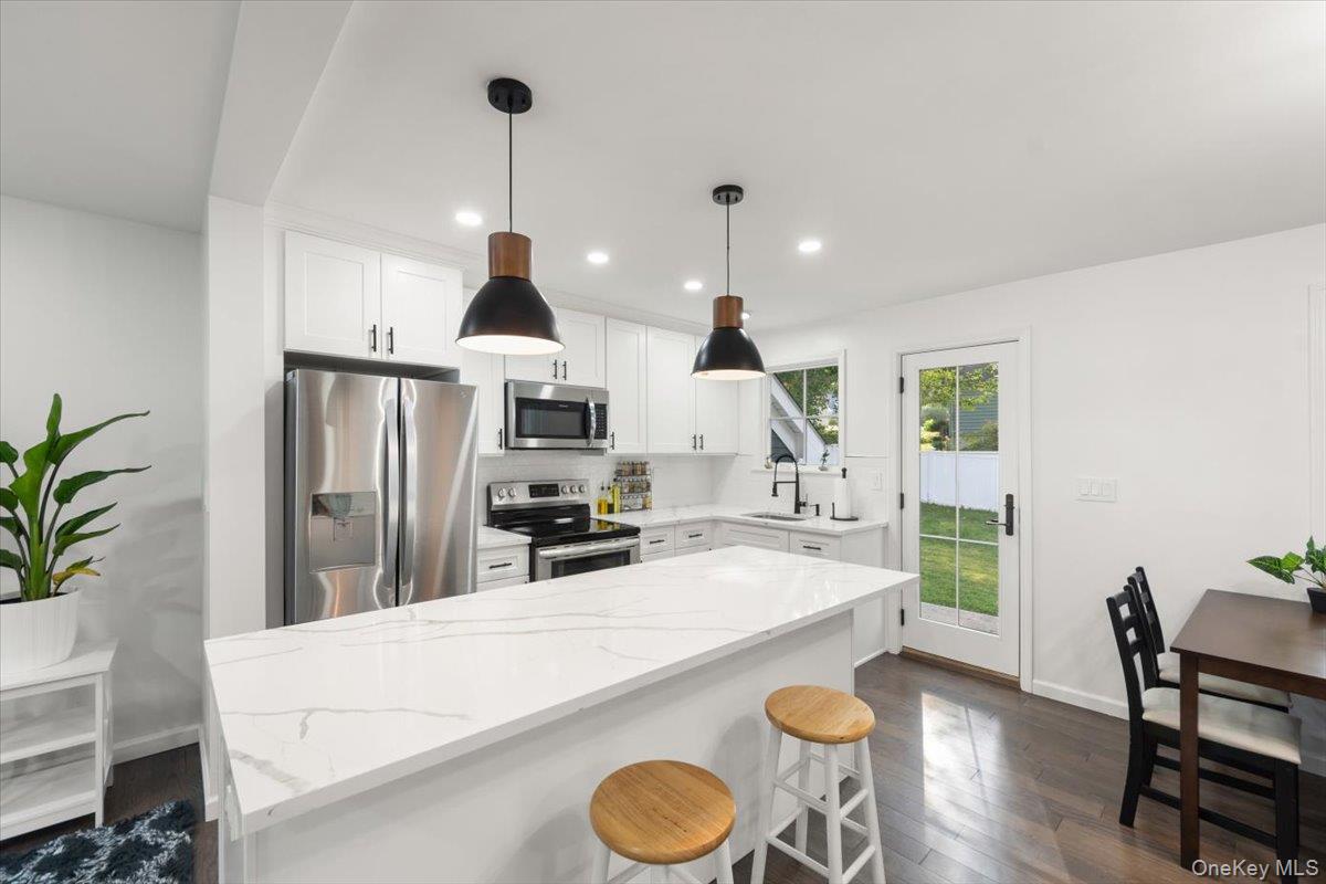 #8 photo, 175 Edgepark Road, White Plains , NY 10603