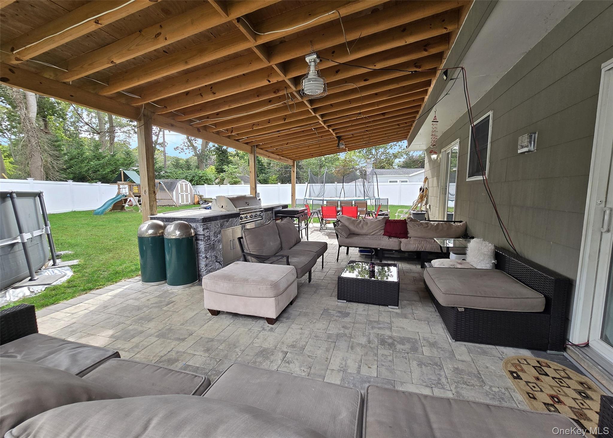 #20 photo, 10 Hyde Lane, Coram , NY 11727