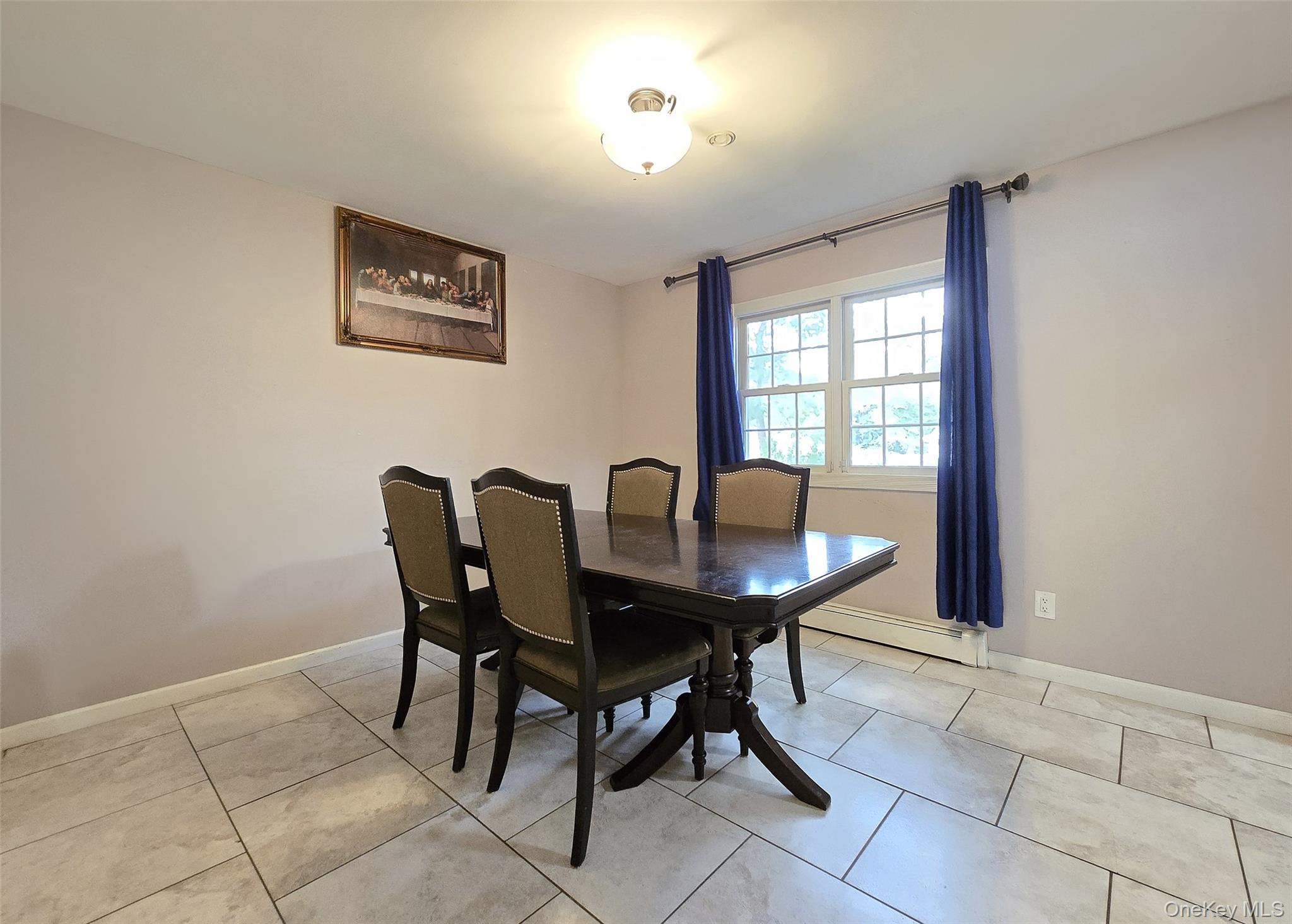 #5 photo, 10 Hyde Lane, Coram , NY 11727