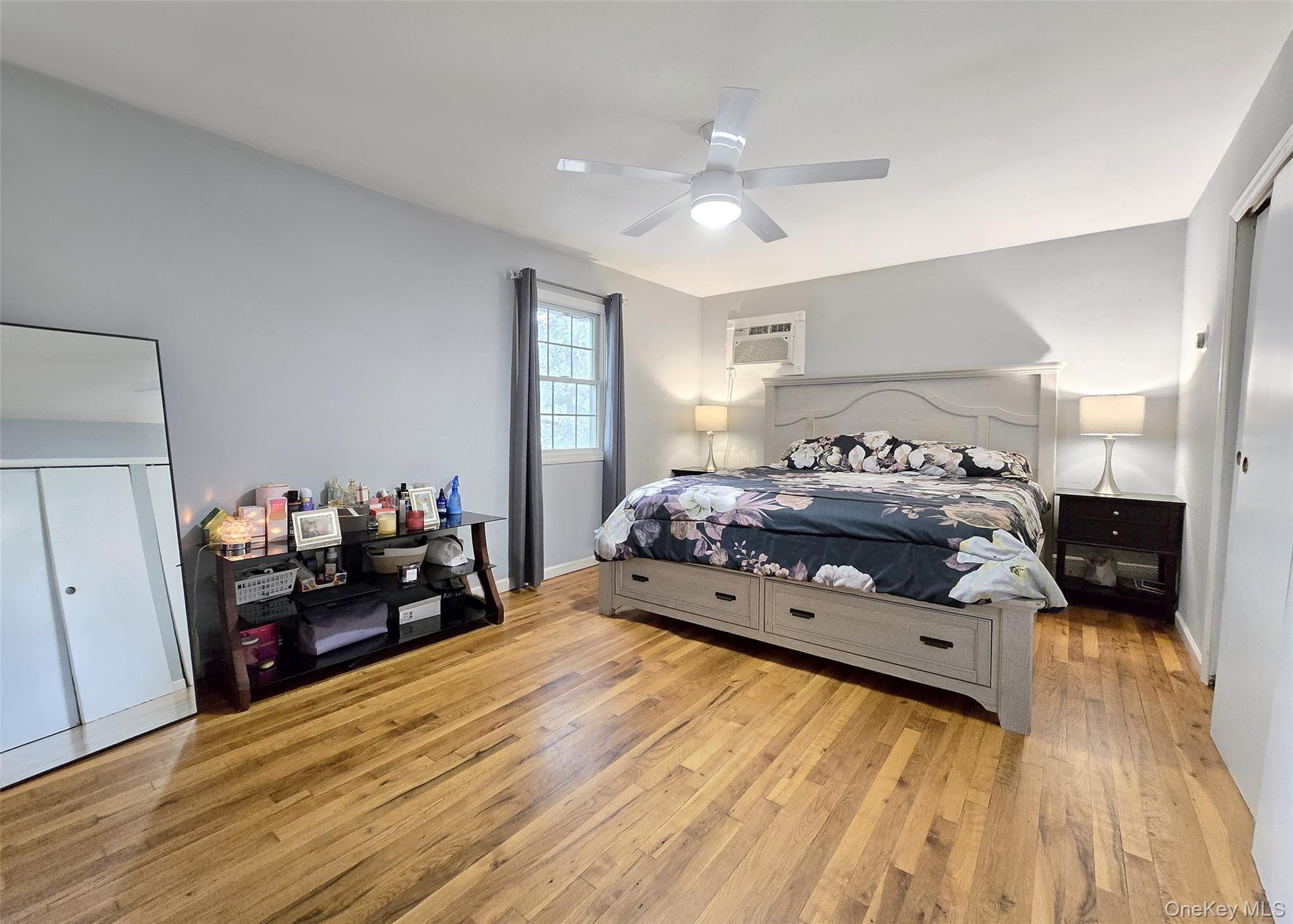 #9 photo, 10 Hyde Lane, Coram , NY 11727