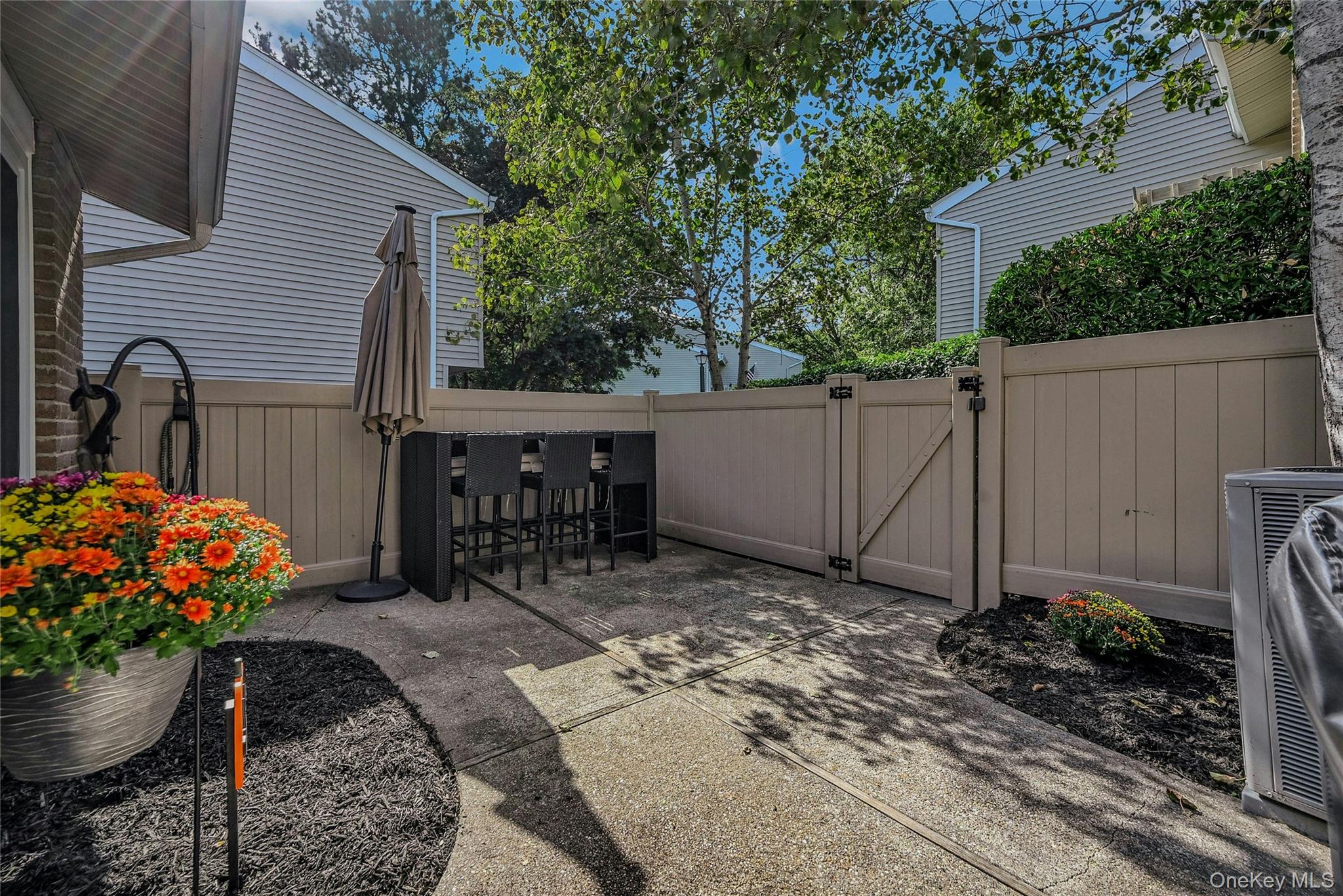 #3 photo, 215 Springmeadow Drive, Holbrook , NY 11741