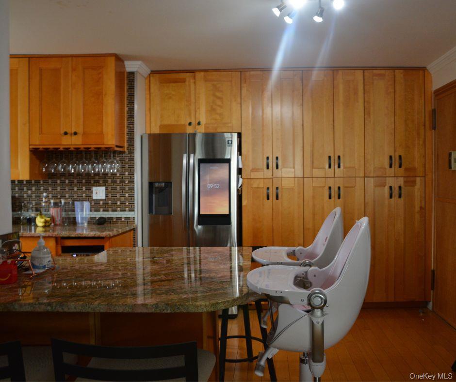 #8 photo, 118-18 Union Turnpike, クイーンズ区 Kew Gardens , NY 11415