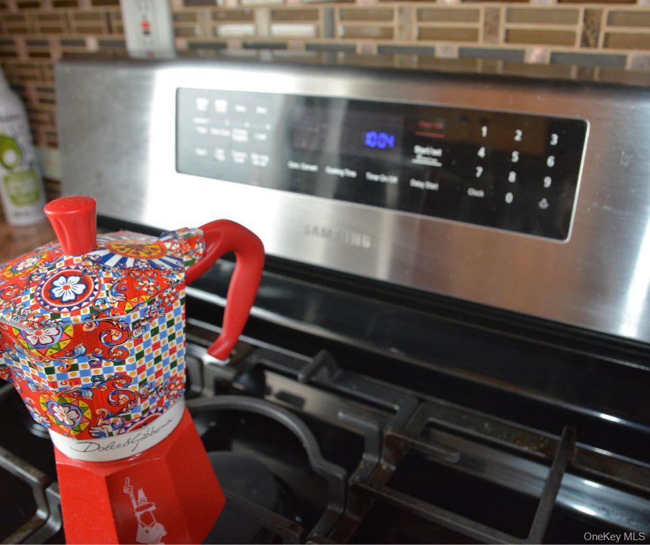 #9 photo, 118-18 Union Turnpike, クイーンズ区 Kew Gardens , NY 11415