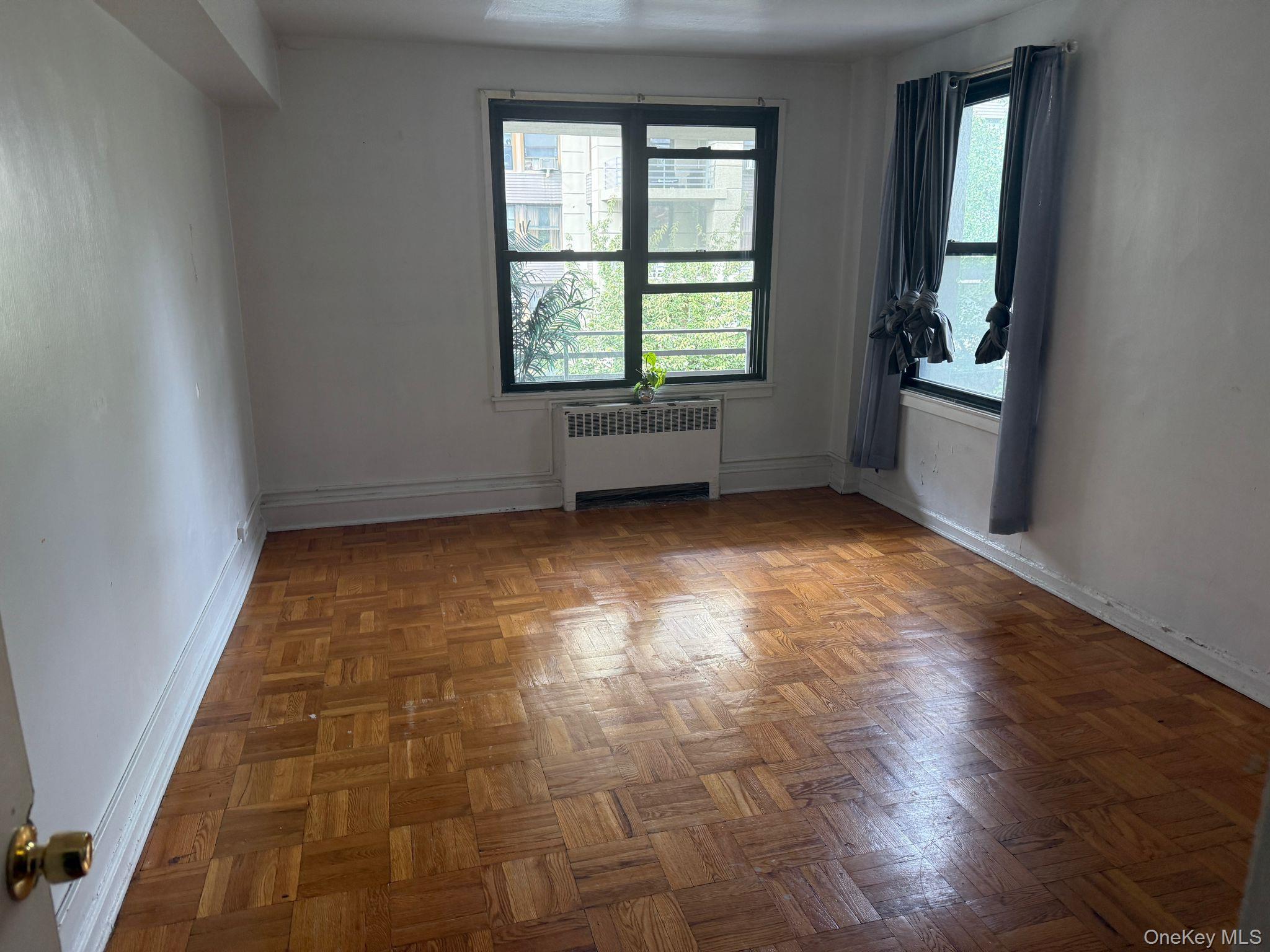 #11 photo, 98-40 64th Avenue, クイーンズ区 Rego Park , NY 11374