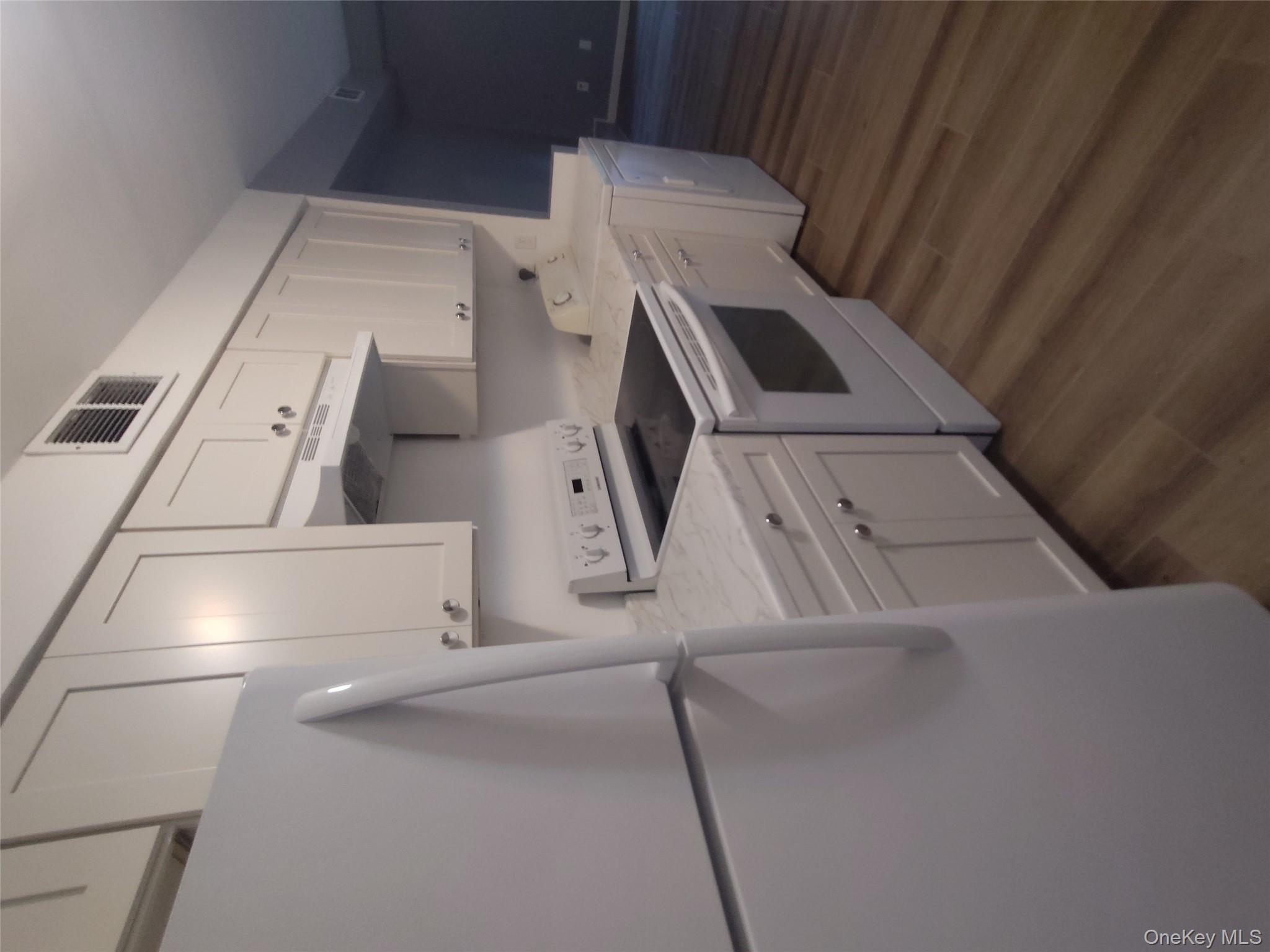 #5 photo, 197 Hill Circle, サフォーク郡 Calverton , NY 11933