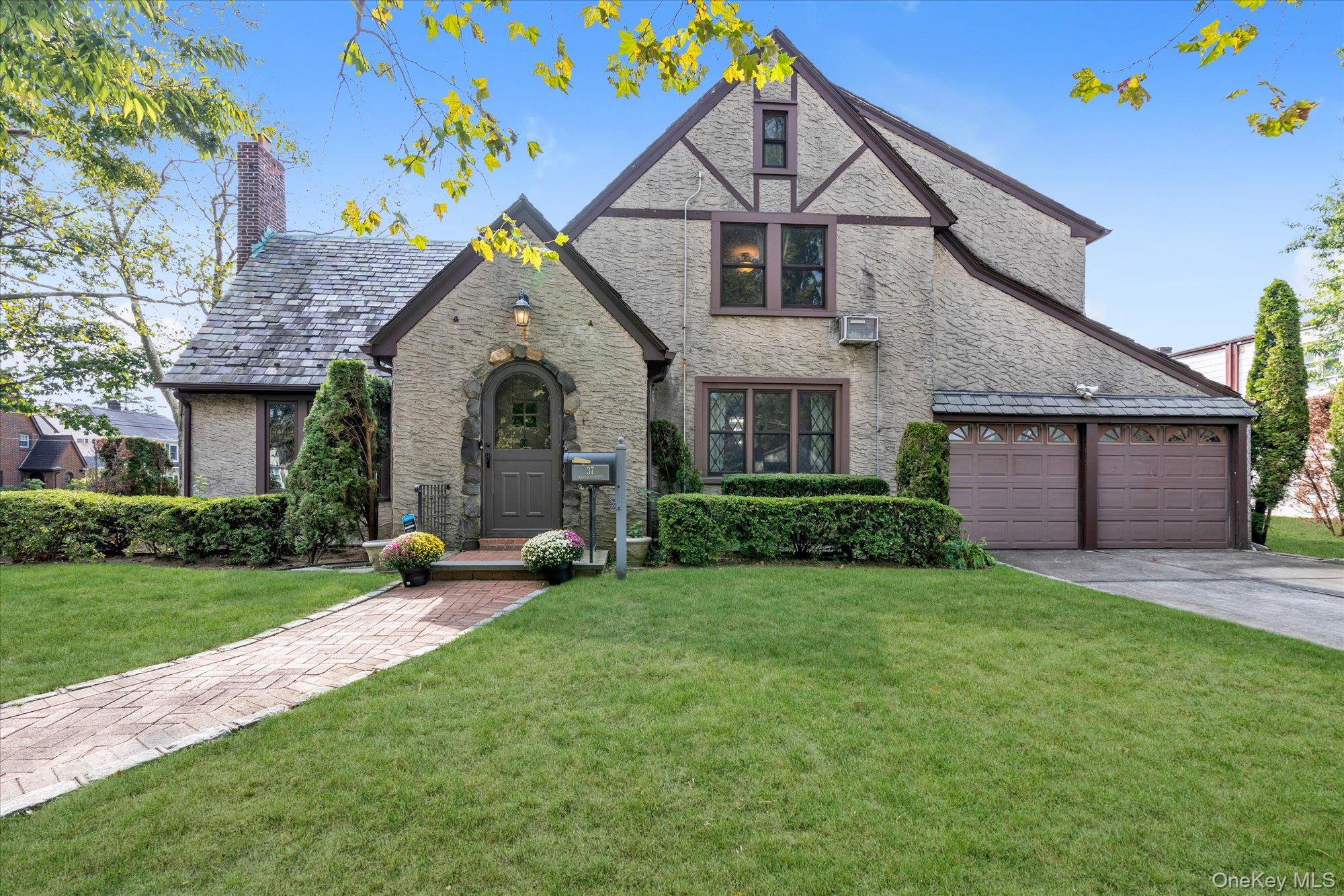 #1 photo, 37 Massachusetts Boulevard, Bellerose Village , NY 11001