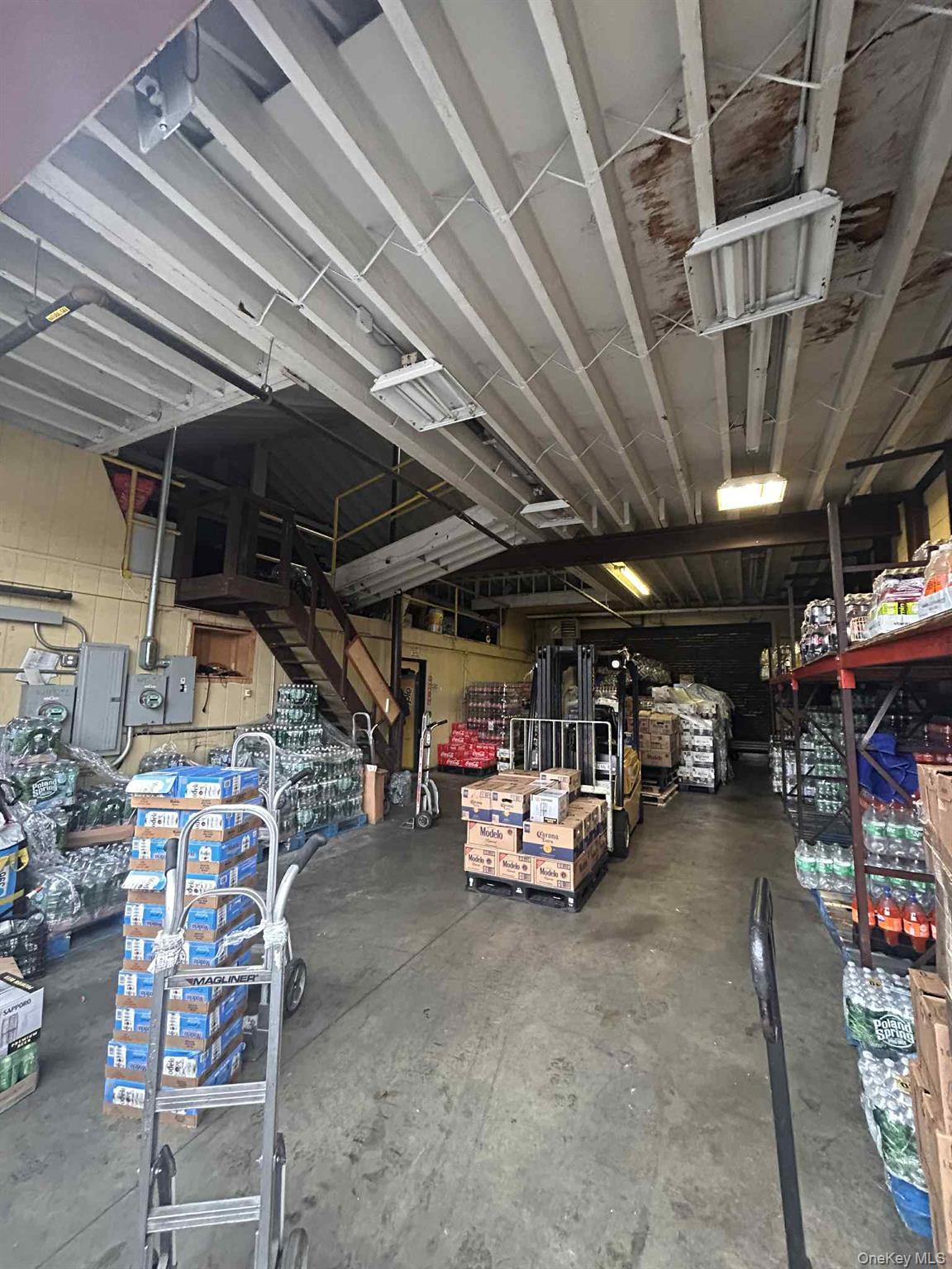 #2 photo, 22-14 Hazen Street, クイーンズ区 East Elmhurst , NY 11370