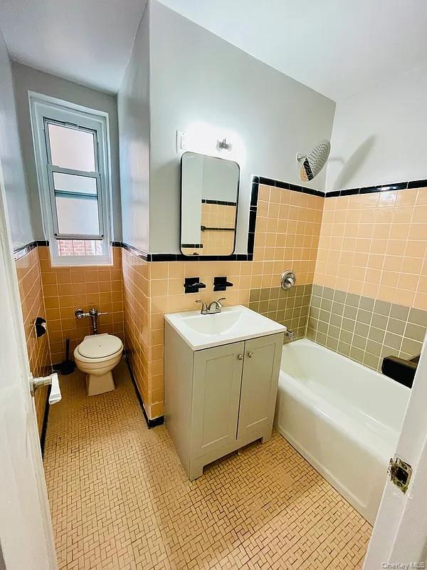 #11 photo, 88-01 35th Avenue, Jackson Heights , NY 11372