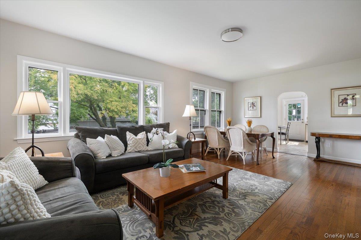 #10 photo, 246 Locust Avenue, Babylon , NY 11702