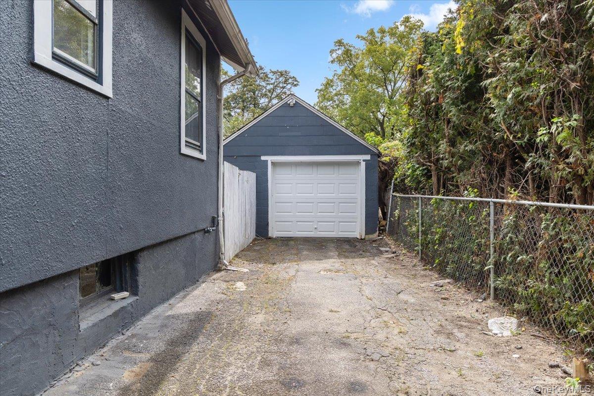 #19 photo, 246 Locust Avenue, Babylon , NY 11702