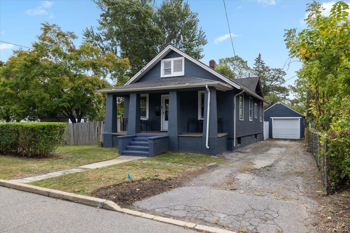 #2 photo, 246 Locust Avenue, Babylon , NY 11702