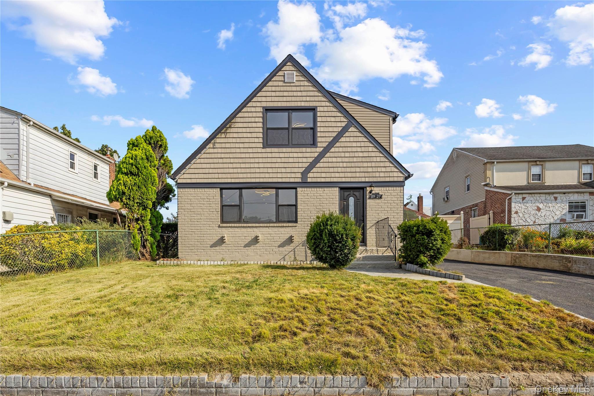 #1 photo, 11927 Springfield Boulevard, कुईंस Cambria Heights , NY 11411