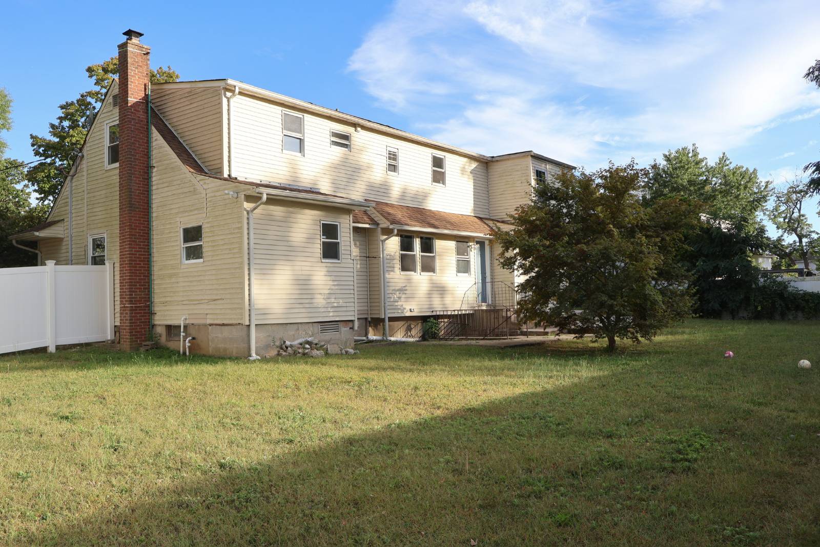 #1 photo, 40 Duke St, Deer Park , NY 11729