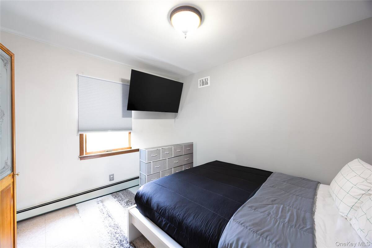 #13 photo, 194 Cranford Boulevard, Mastic , NY 11950