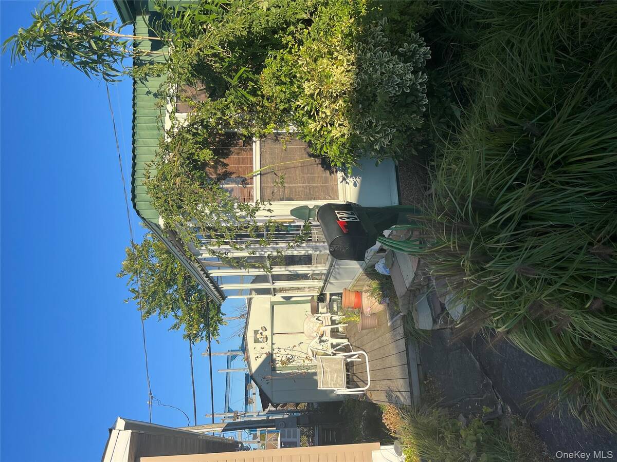 #2 photo, 150 Main Street, #32, Islip , NY 11751