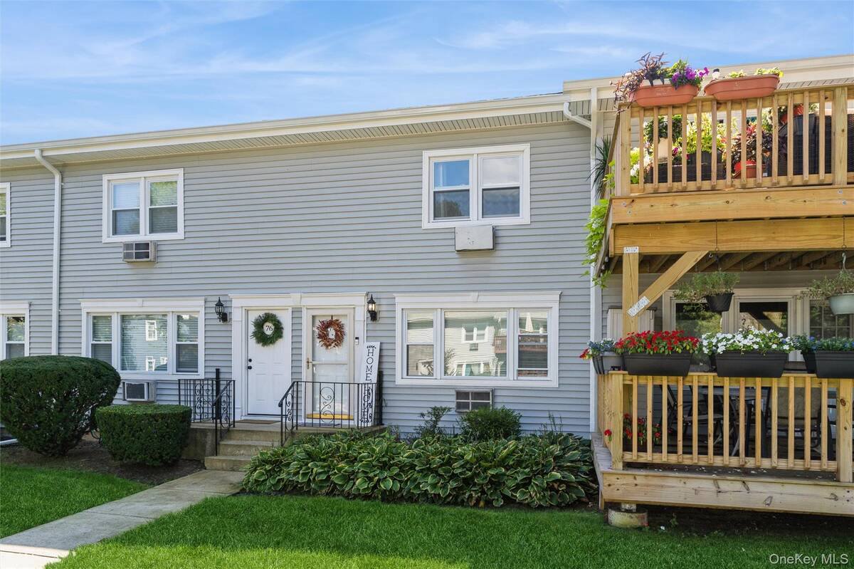 #1 photo, 74 Finch Lane, 东长岛 艾斯利普 Islip , NY 11751