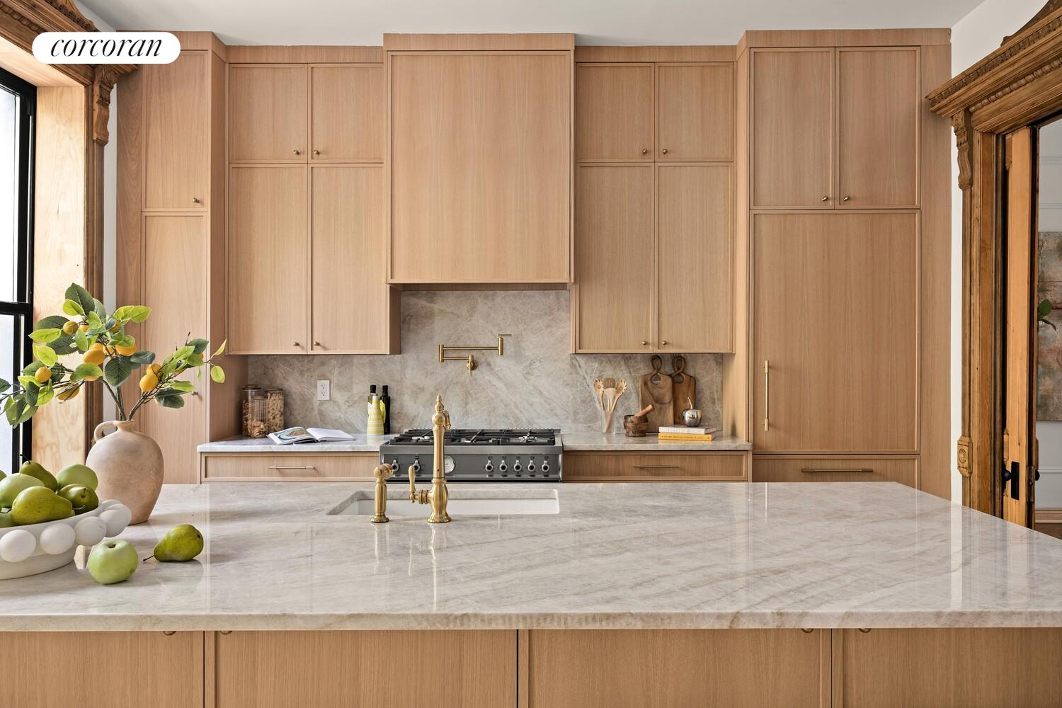 #6 photo, 569 MONROE Street, Stuyvesant Heights , NY 11221