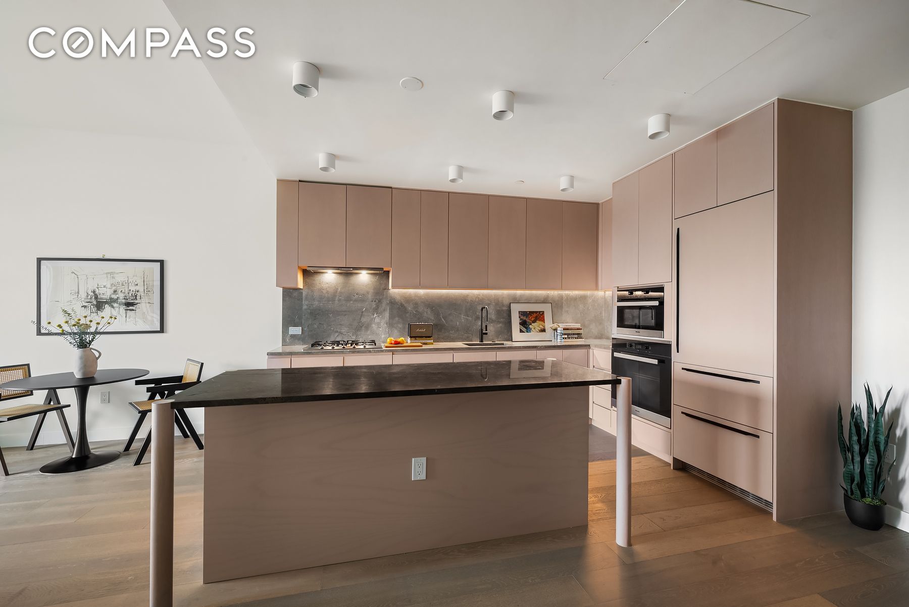 #4 photo, 510 Driggs Avenue, ブルックリン区 Williamsburg , NY 11211