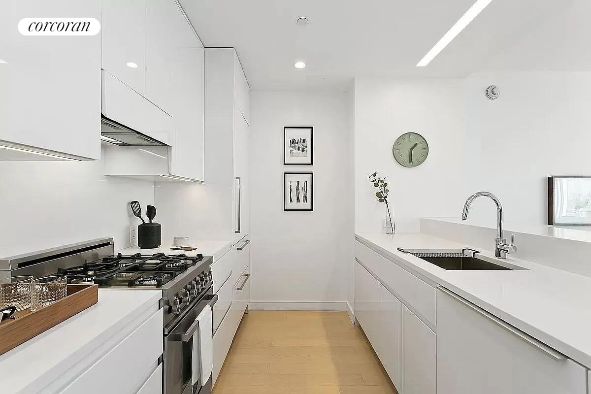 #4 photo, Long Island City, Long Island City , NY 11101