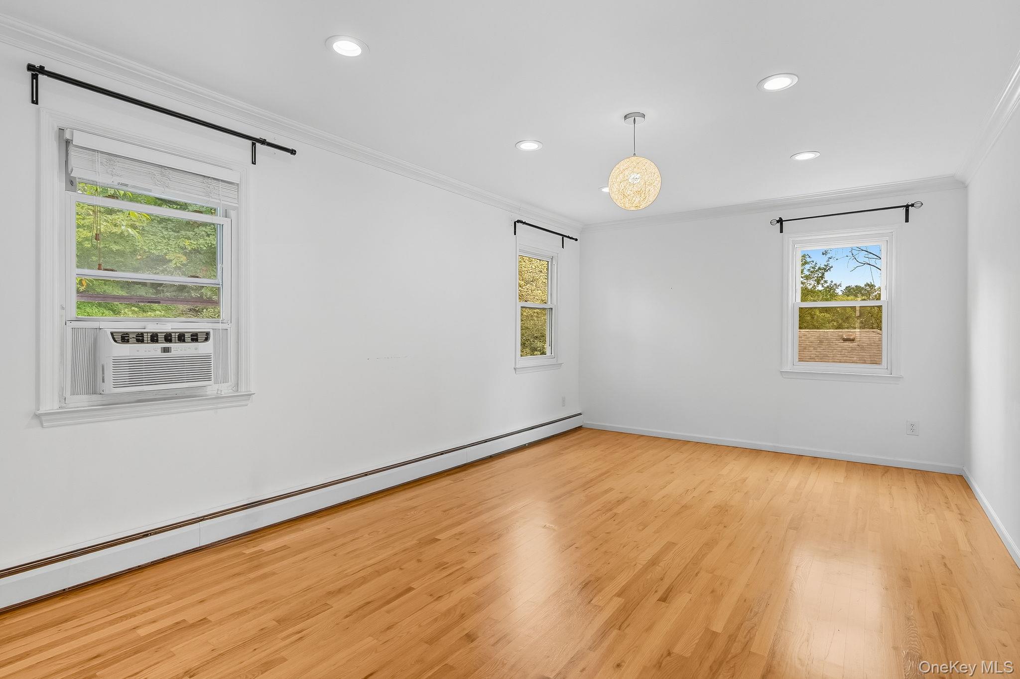 #15 photo, 105 Sprague Road, Scarsdale , NY 10583