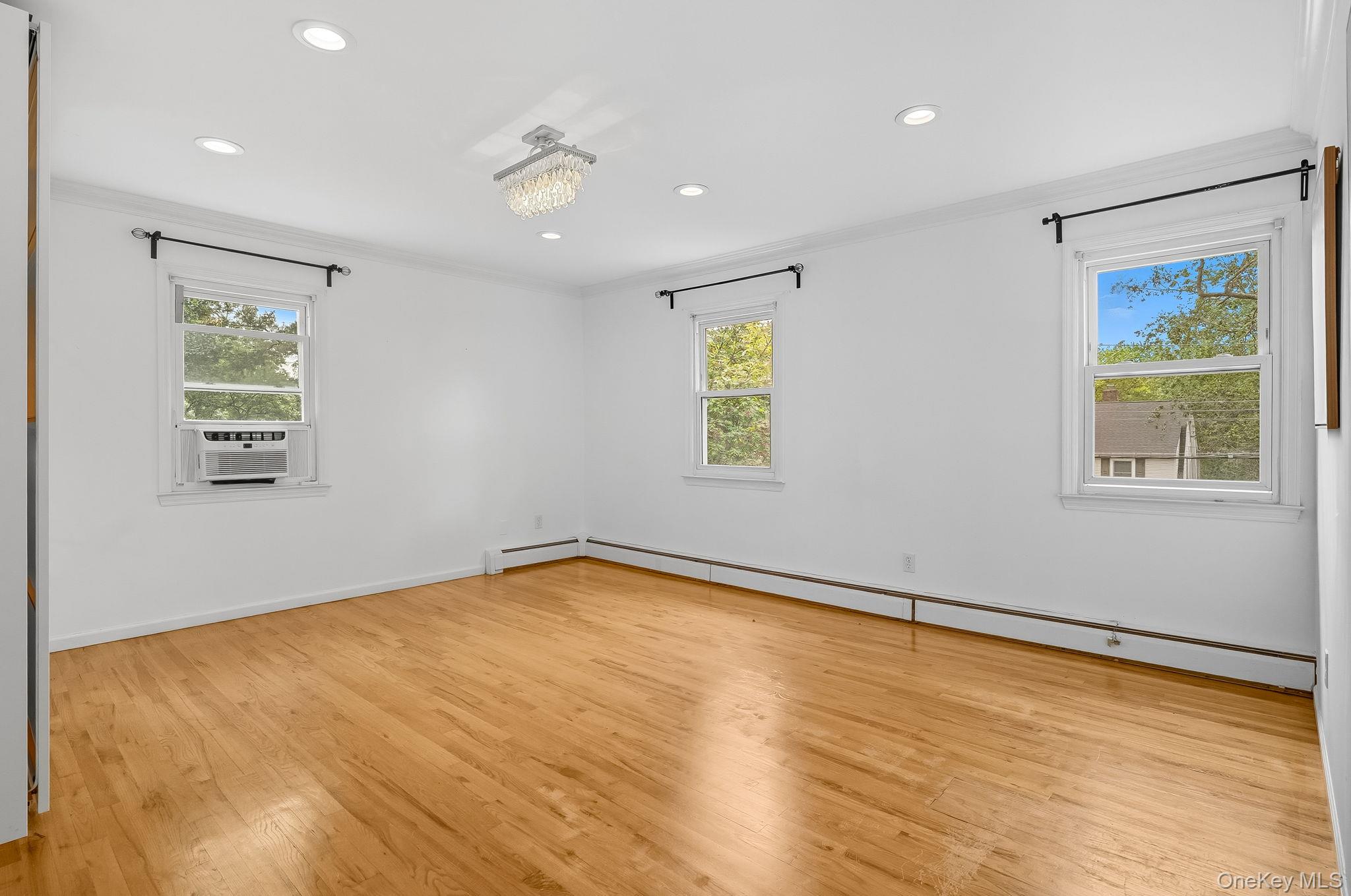 #17 photo, 105 Sprague Road, Scarsdale , NY 10583