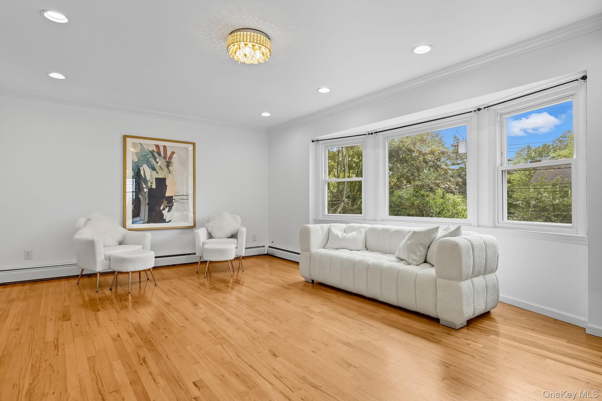 #5 photo, 105 Sprague Road, Scarsdale , NY 10583