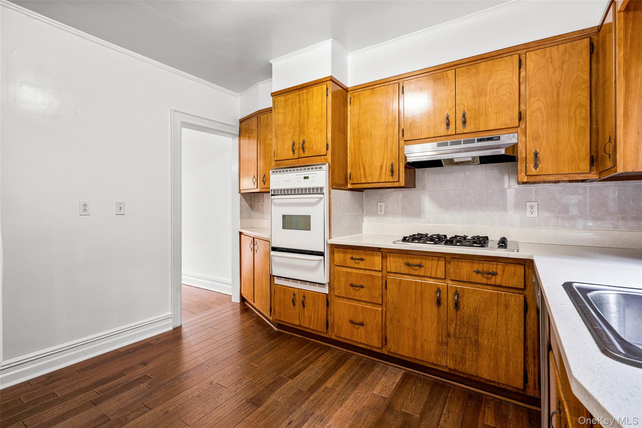 #13 photo, 21 Forest Park Avenue, Larchmont , NY 10538