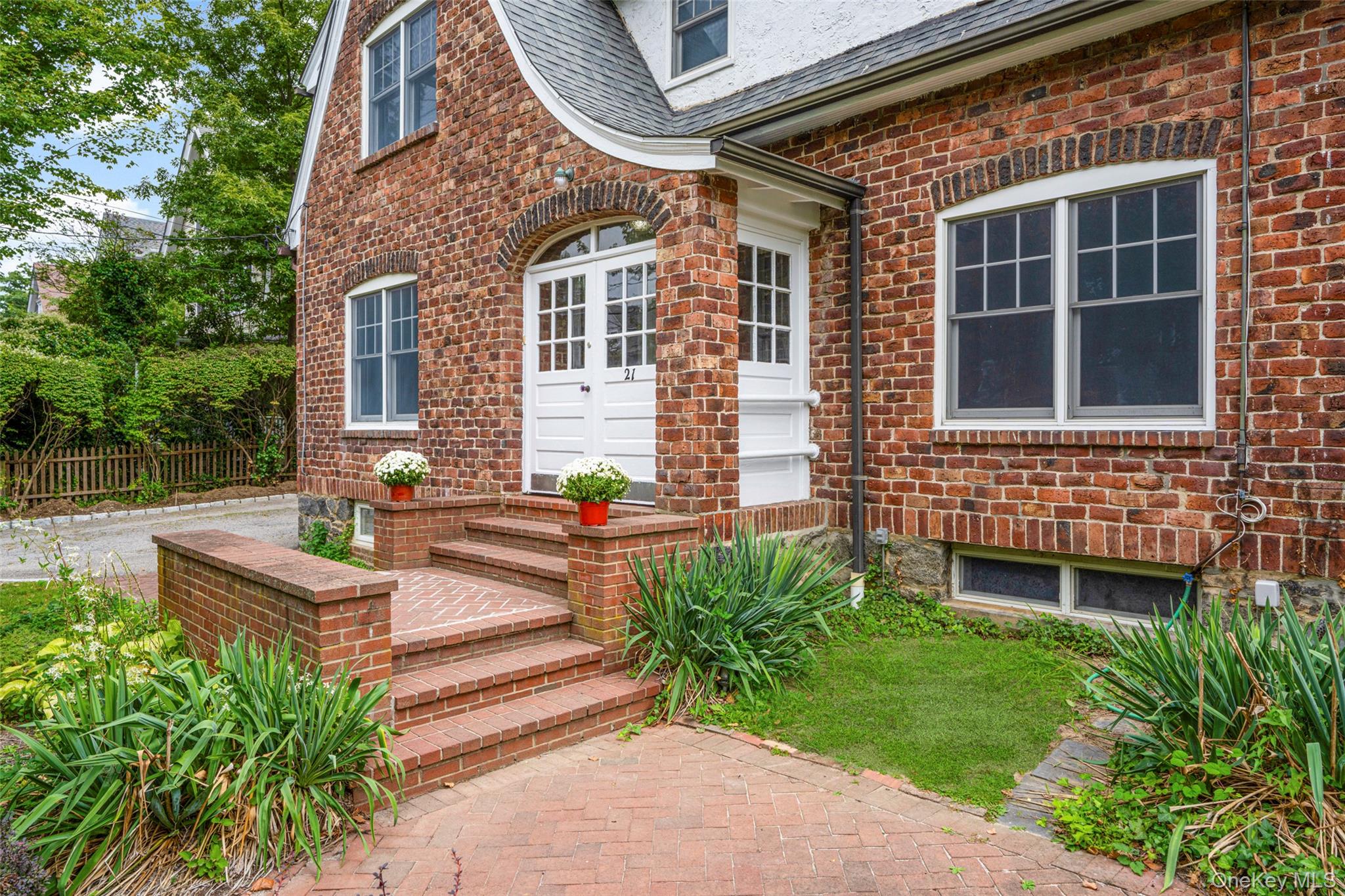 #2 photo, 21 Forest Park Avenue, Larchmont , NY 10538