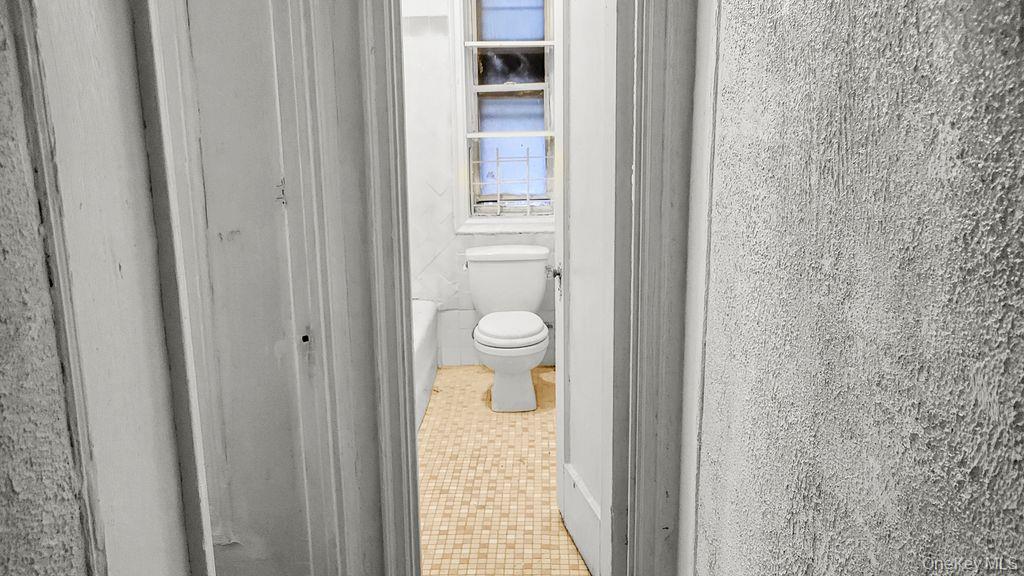 #7 photo, 1075 Grand Concourse, Bronx , NY 10452