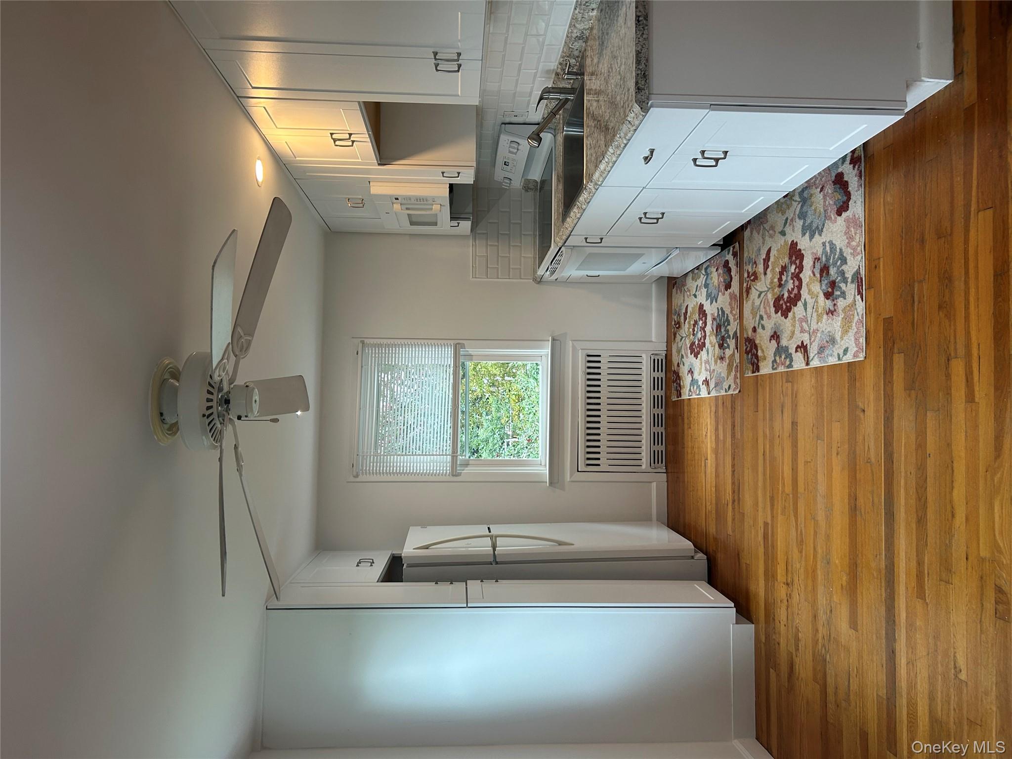 #2 photo, 90 Reade Avenue, Lindenhurst , NY 11757