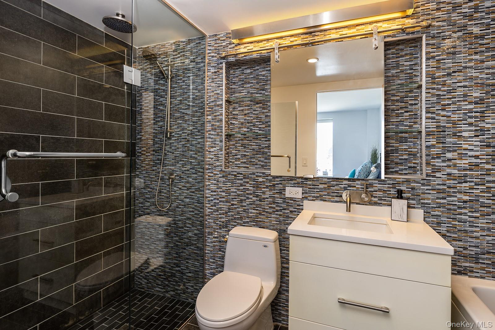 #10 photo, 2280 Frederick Douglass Boulevard, マンハッタン New York (Manhattan) , NY 10027