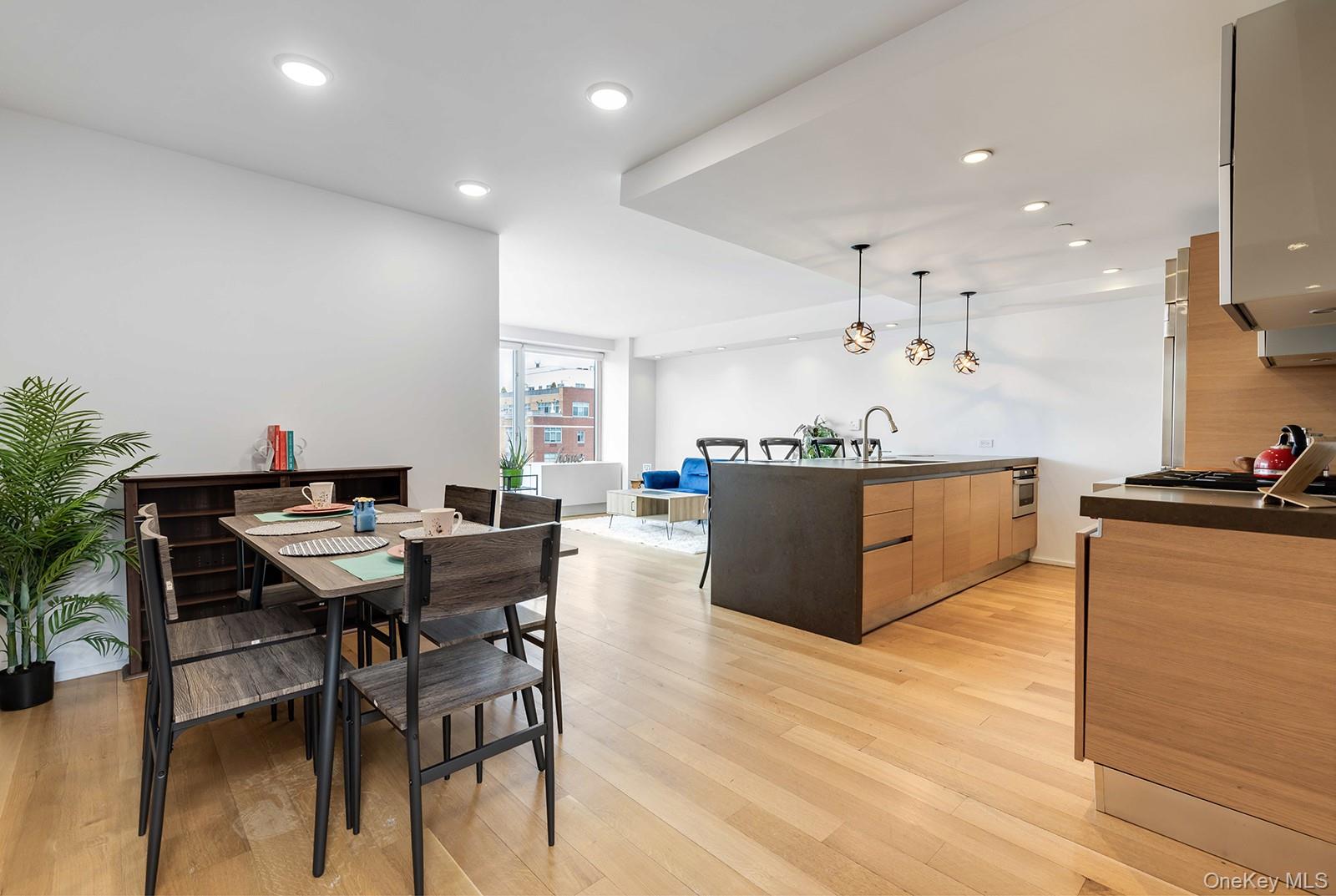 #4 photo, 2280 Frederick Douglass Boulevard, マンハッタン New York (Manhattan) , NY 10027