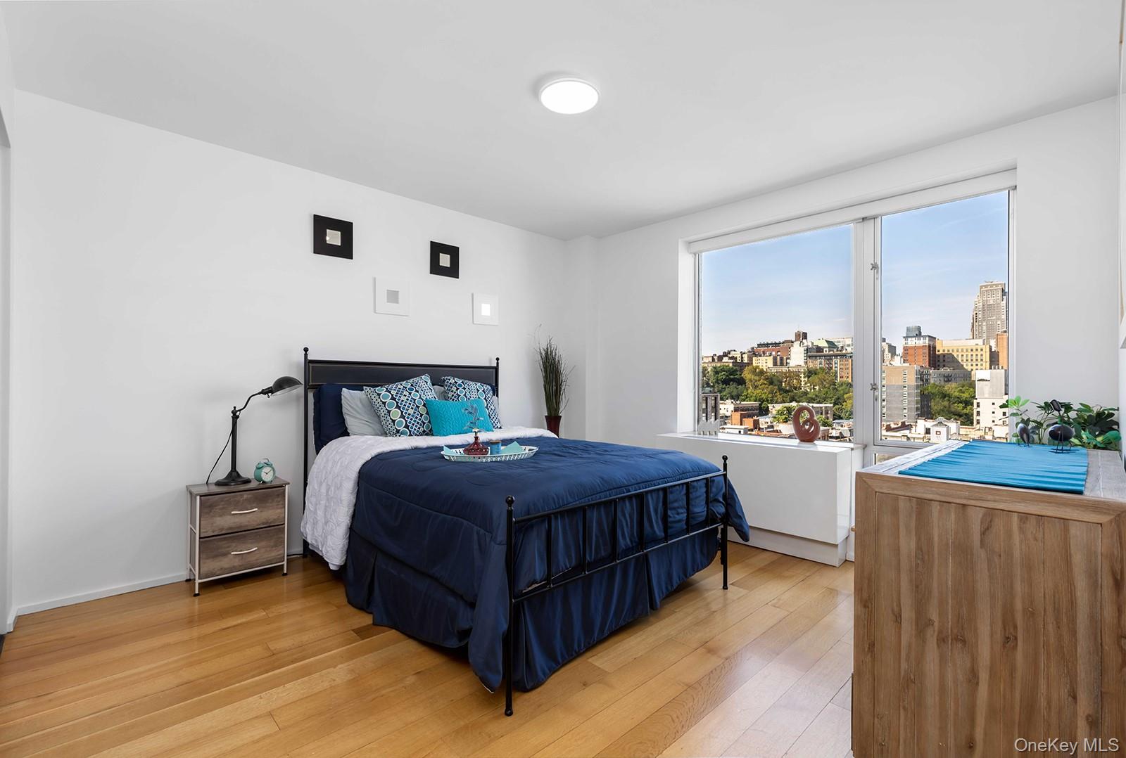 #8 photo, 2280 Frederick Douglass Boulevard, マンハッタン New York (Manhattan) , NY 10027