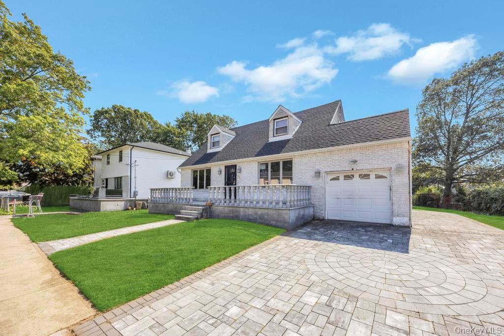 #2 photo, 529 Clinton Avenue, Rockville Centre , NY 11570