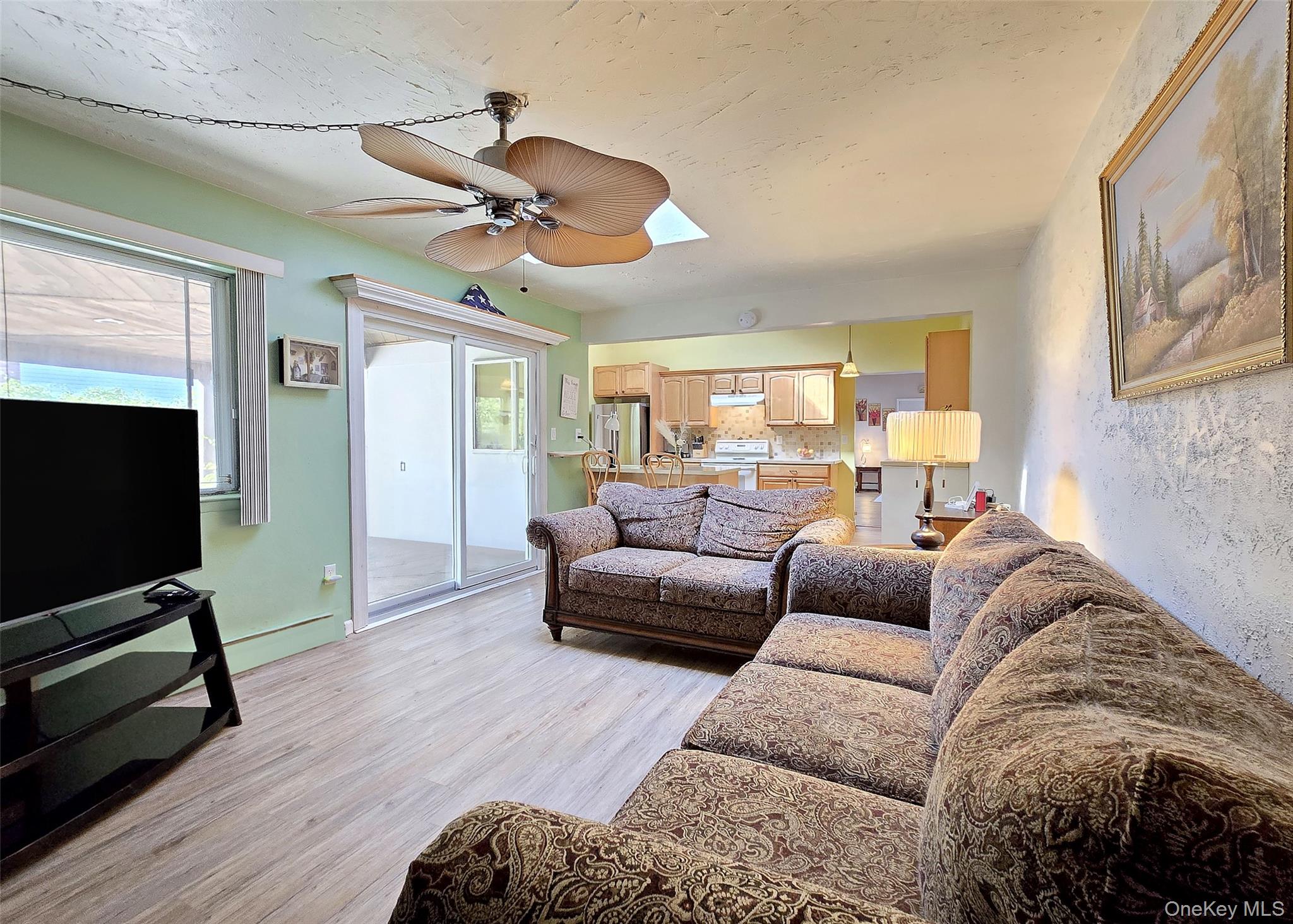 #11 photo, 8 Gary Place, सफ़ोक काउंटी Selden , NY 11784