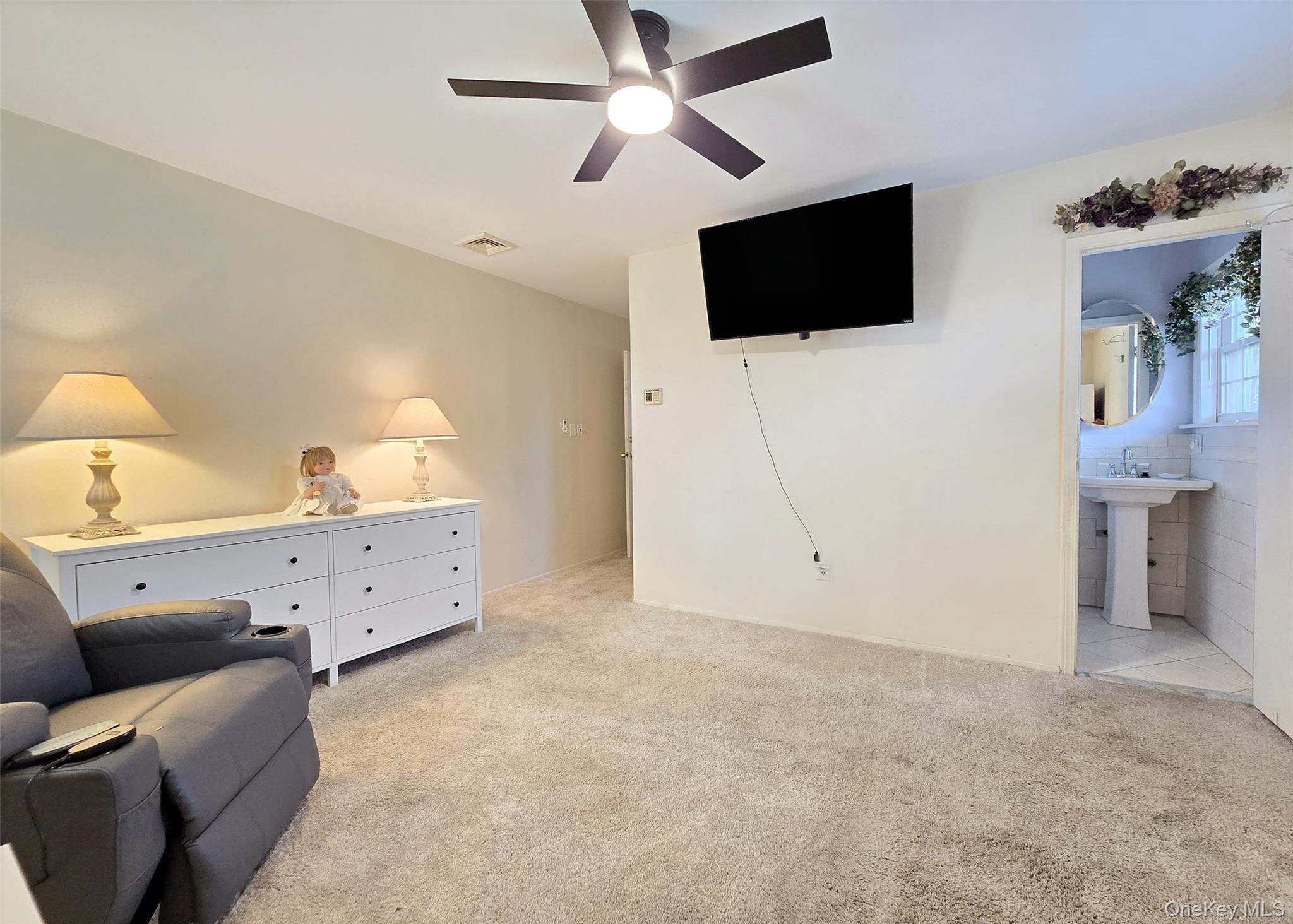 #14 photo, 8 Gary Place, सफ़ोक काउंटी Selden , NY 11784