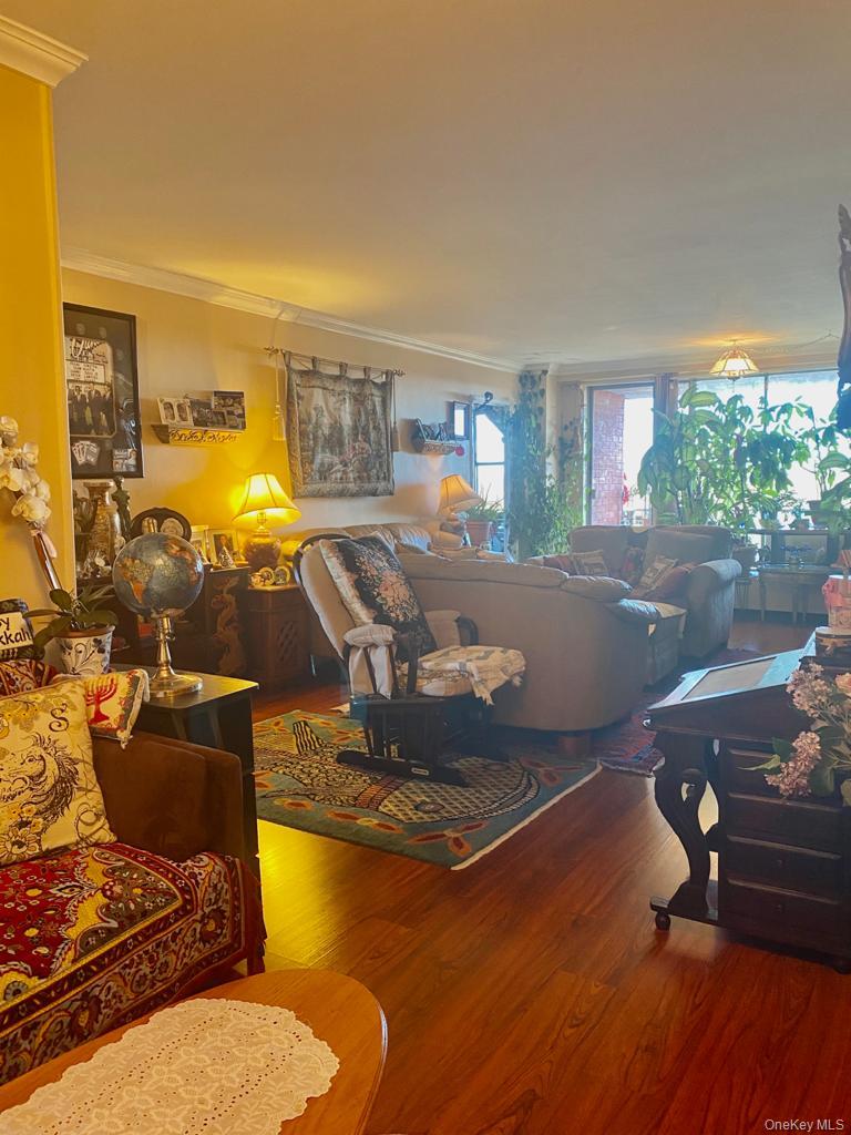 #11 photo, 61-20 Grand Central Parkway, クイーンズ区 Forest Hills , NY 11375