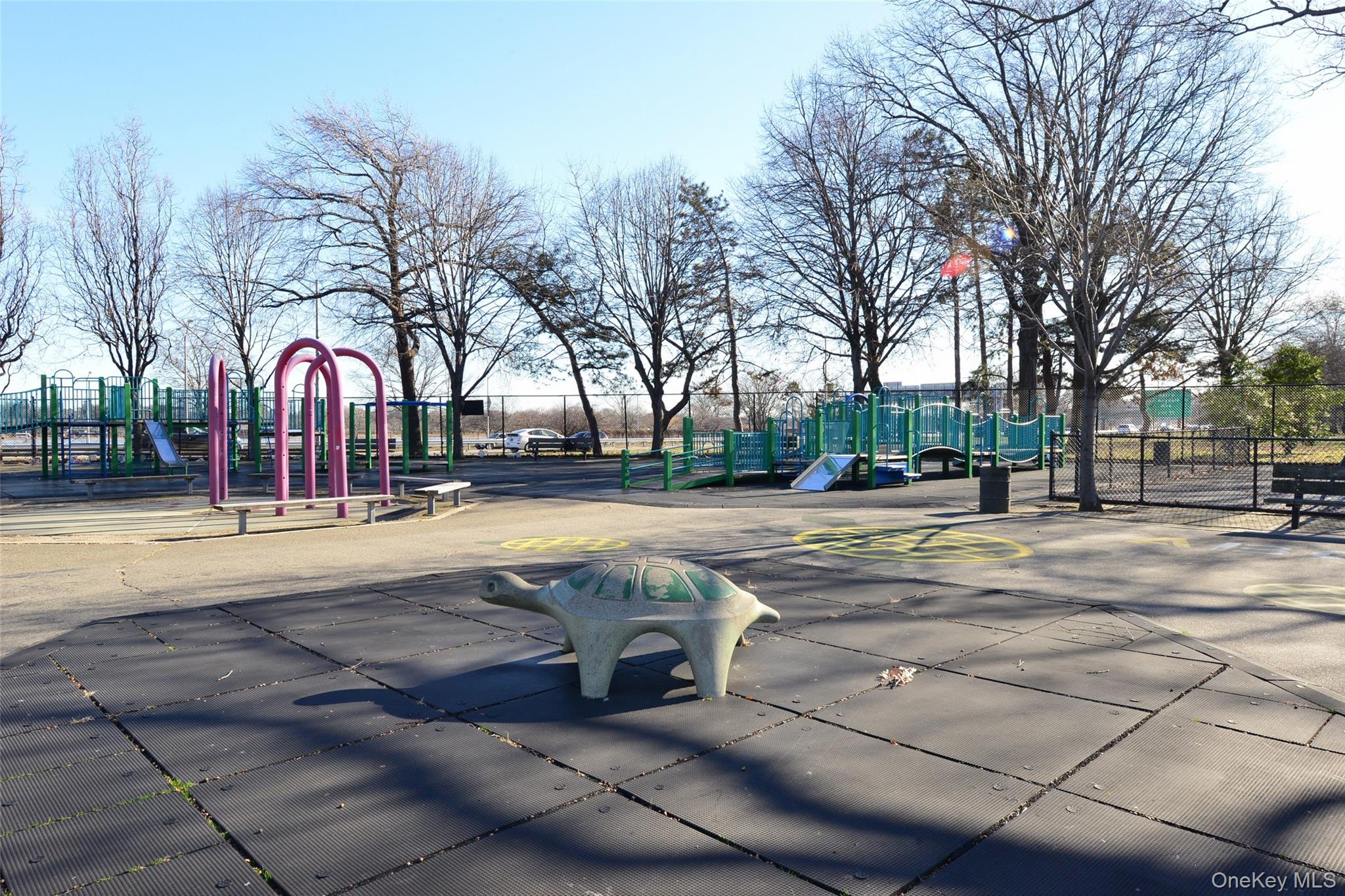 #2 photo, 61-20 Grand Central Parkway, クイーンズ区 Forest Hills , NY 11375