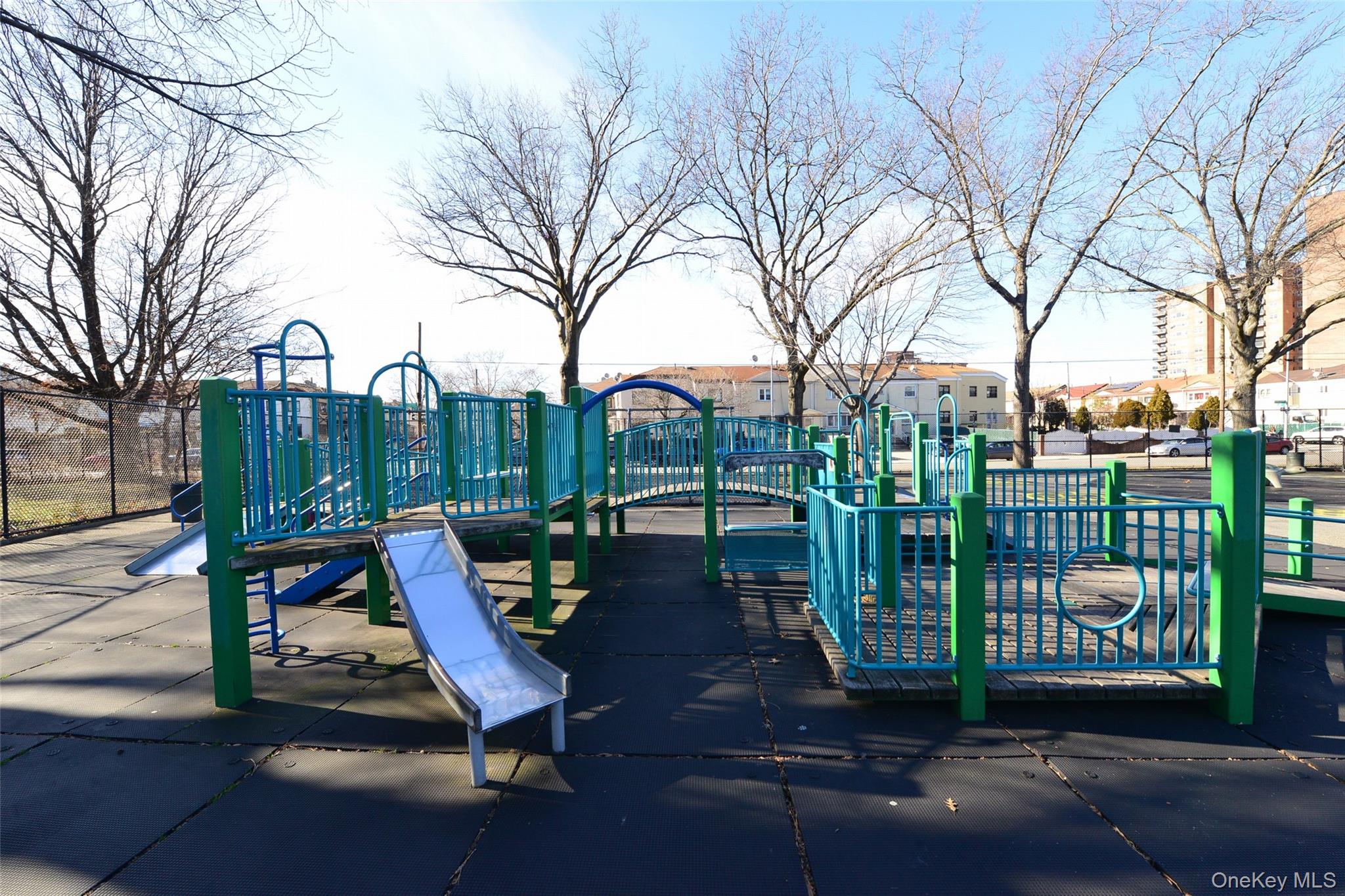 #3 photo, 61-20 Grand Central Parkway, クイーンズ区 Forest Hills , NY 11375