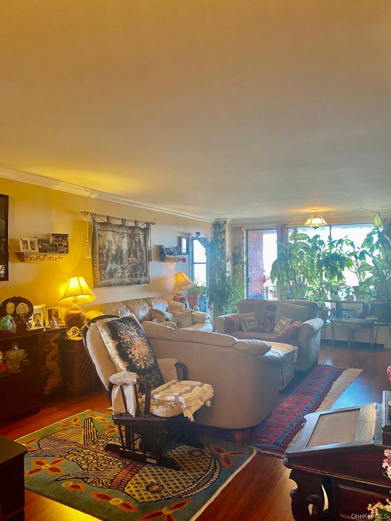 #5 photo, 61-20 Grand Central Parkway, クイーンズ区 Forest Hills , NY 11375