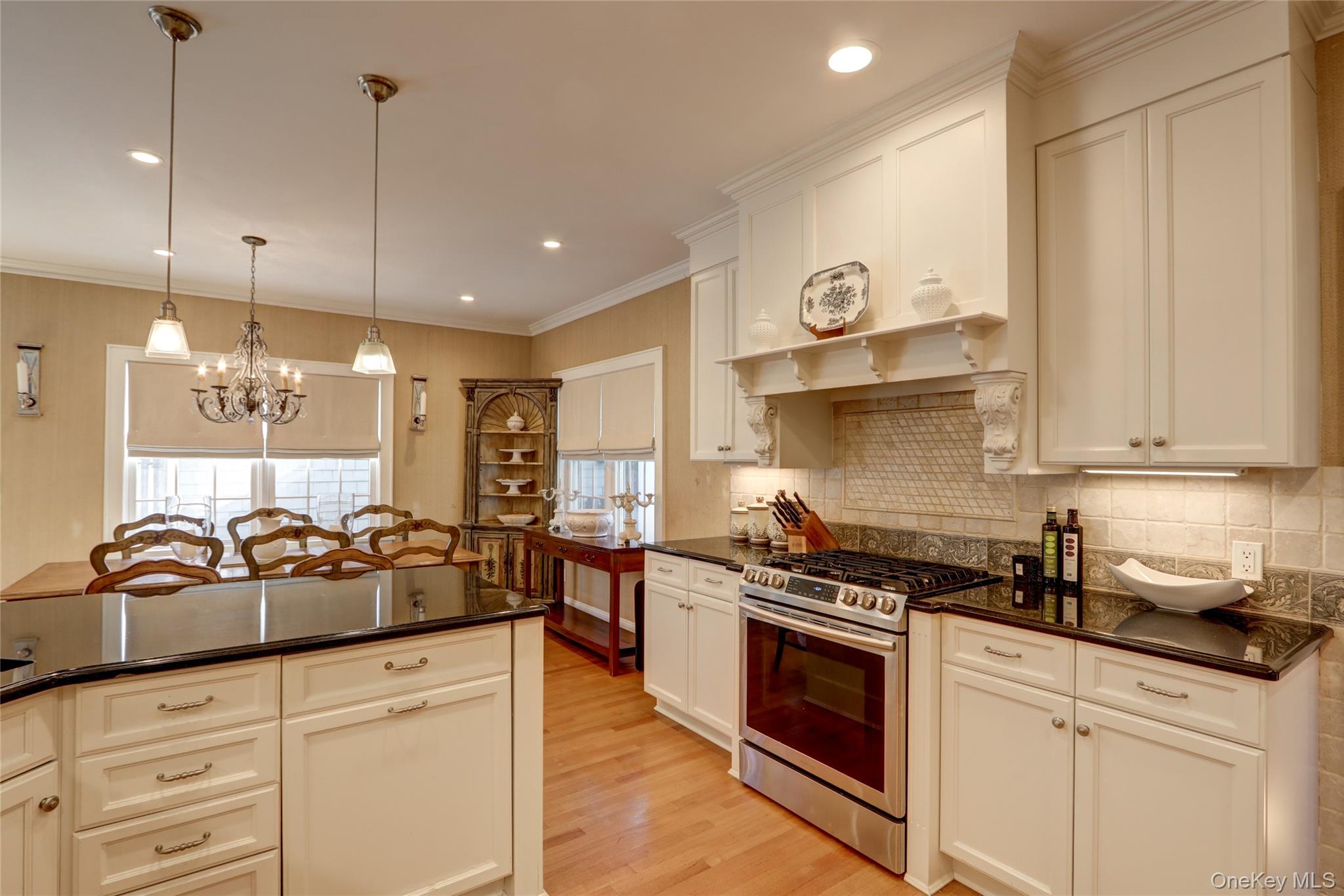 #11 photo, 169 Hempstead Avenue, Rockville Centre , NY 11570