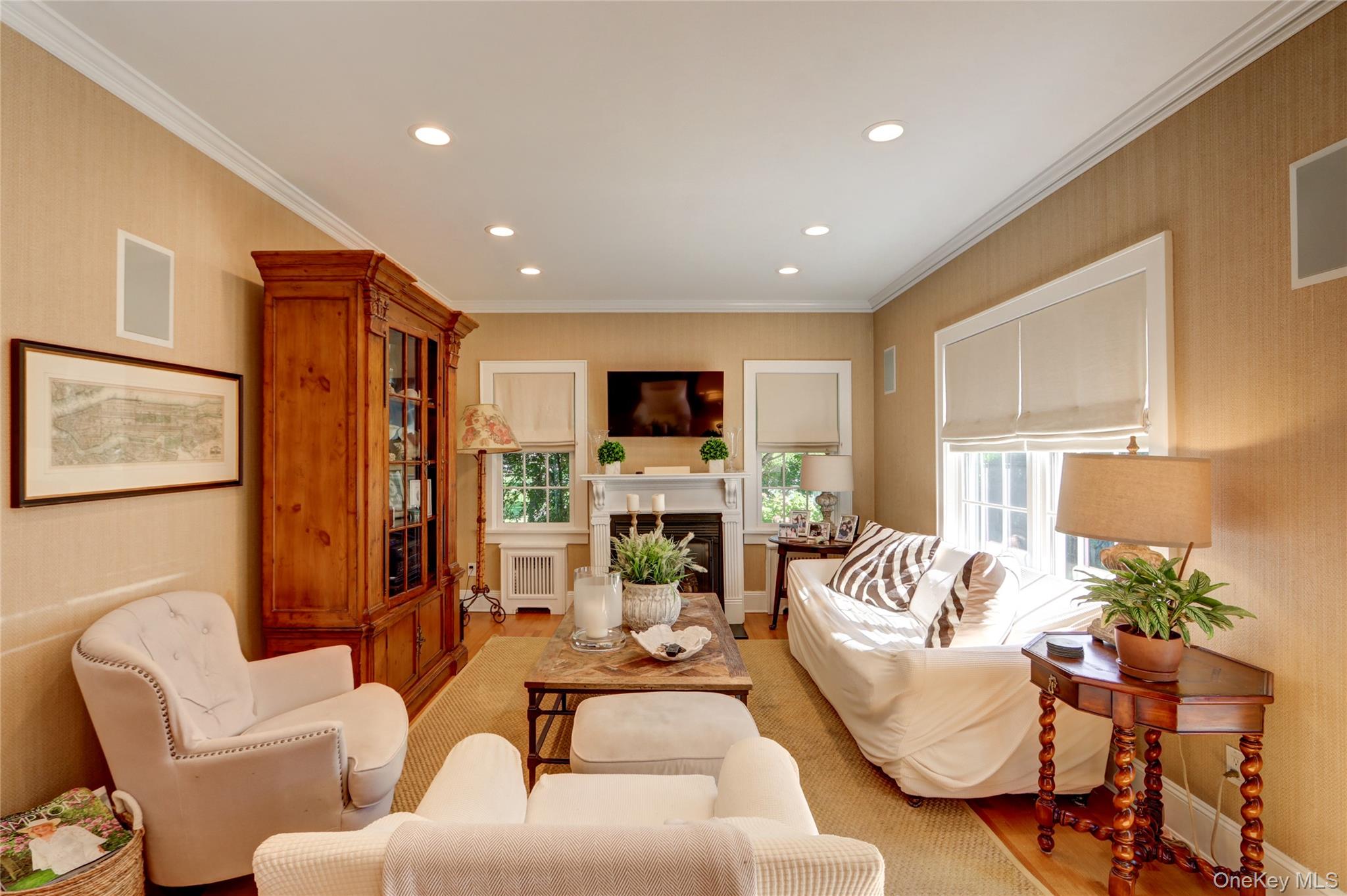 #15 photo, 169 Hempstead Avenue, Rockville Centre , NY 11570