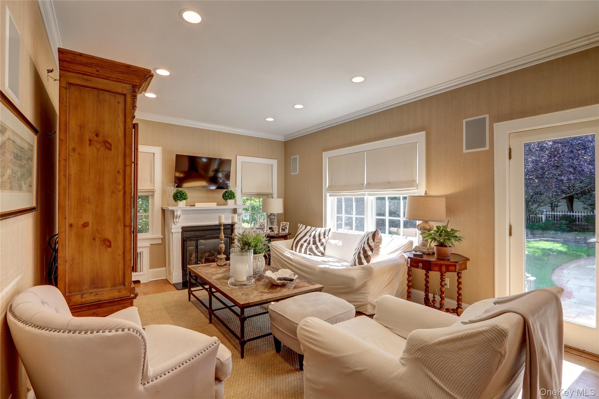 #16 photo, 169 Hempstead Avenue, Rockville Centre , NY 11570