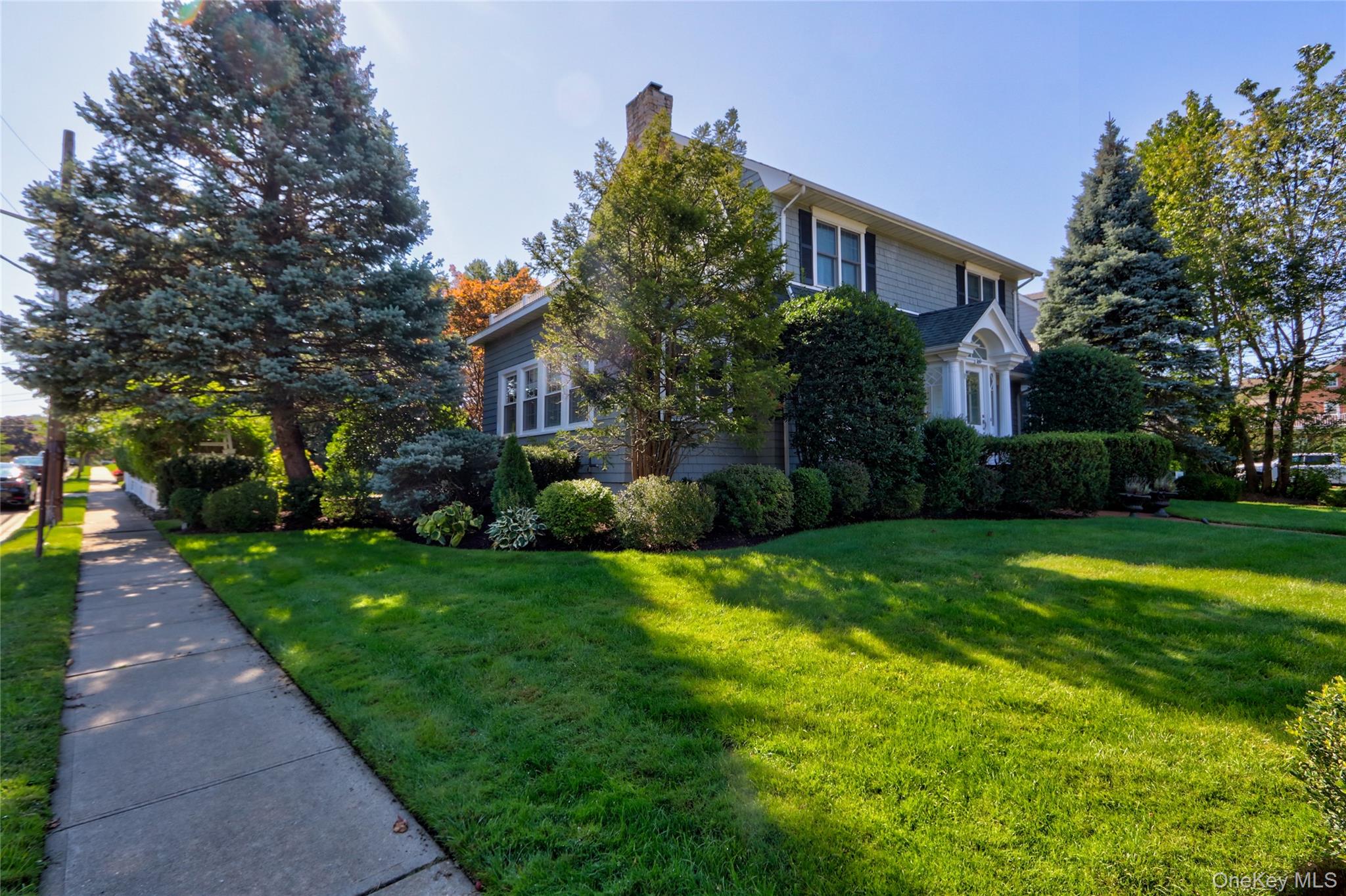 #2 photo, 169 Hempstead Avenue, Rockville Centre , NY 11570