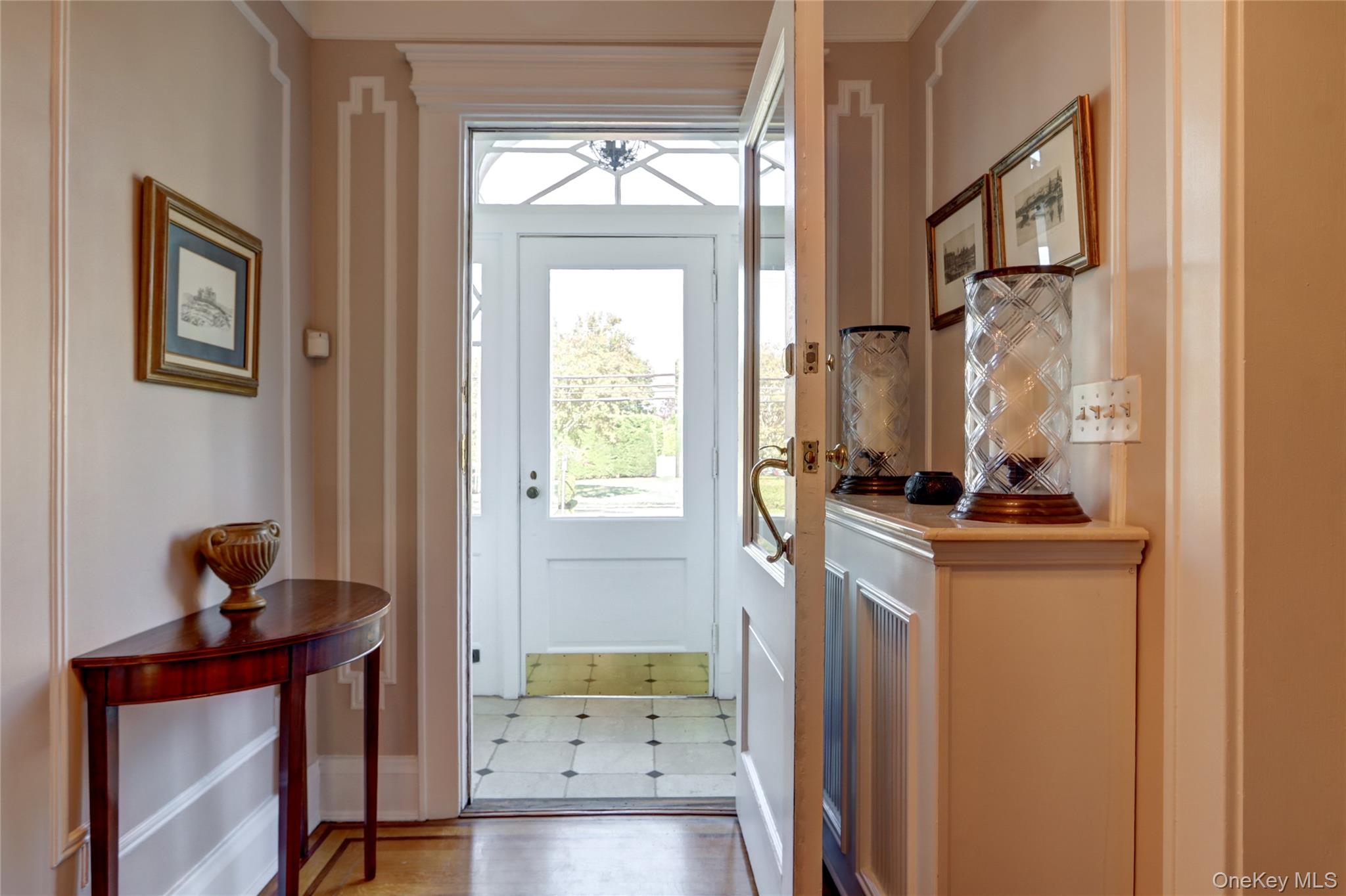 #4 photo, 169 Hempstead Avenue, Rockville Centre , NY 11570