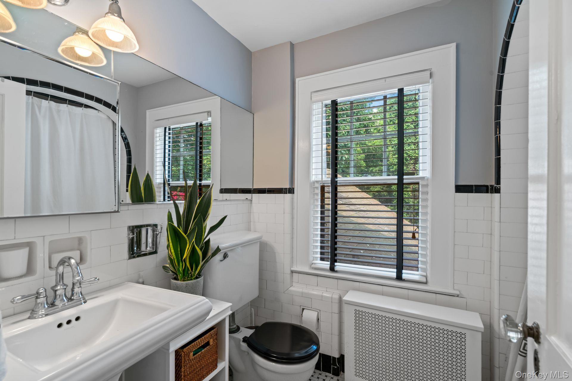 #20 photo, 1 Beardsley Lane, Lloyd Harbor , NY 11743