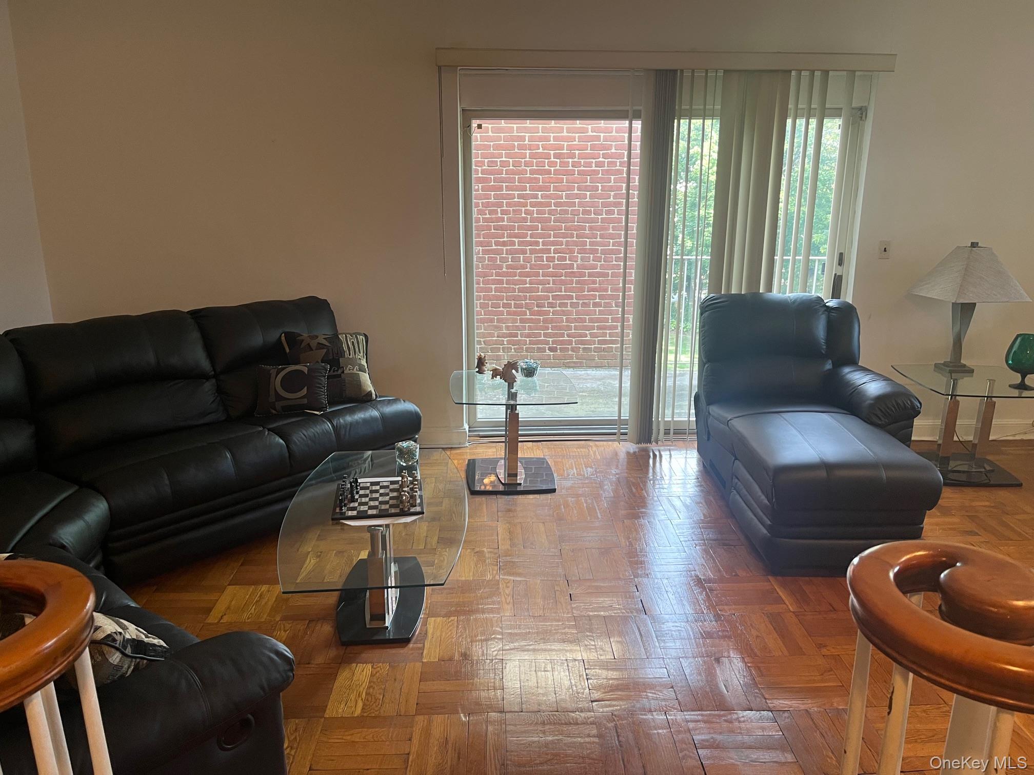 #11 photo, 230 Central Avenue, ナッソー郡 Lawrence , NY 11559